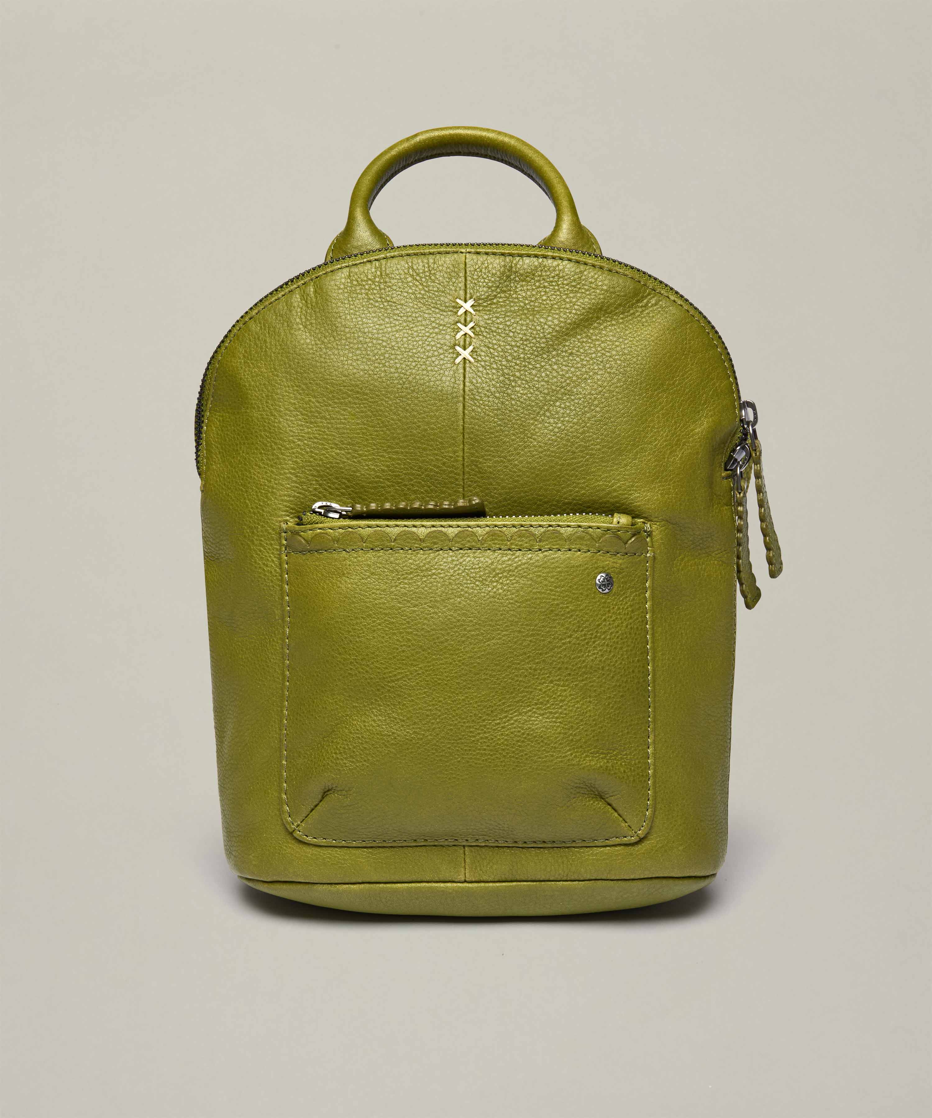 CARNEDD LICHEN GREEN LEATHER | Green leather backpack with scallop