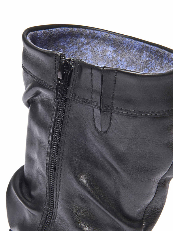 Black slouchy mid-length leather boots - TEACAKE BLACK
