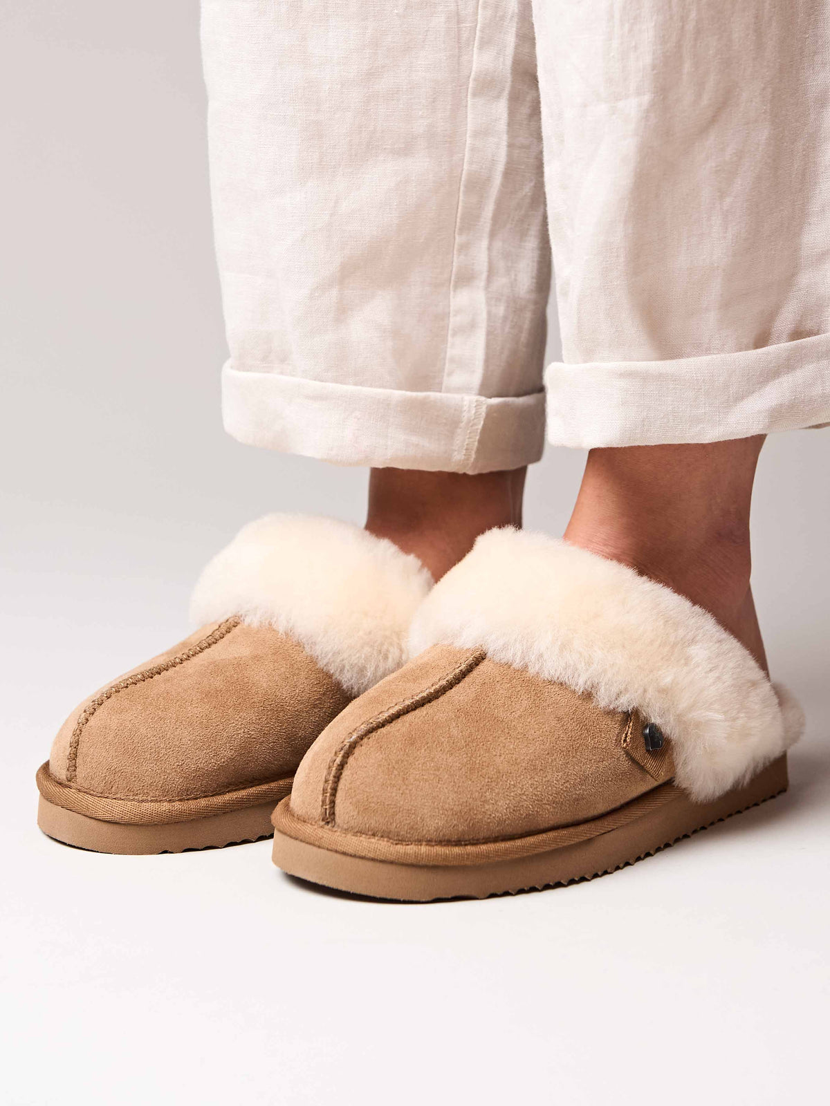 Brown sheepskin mule slippers - TIREE TAN