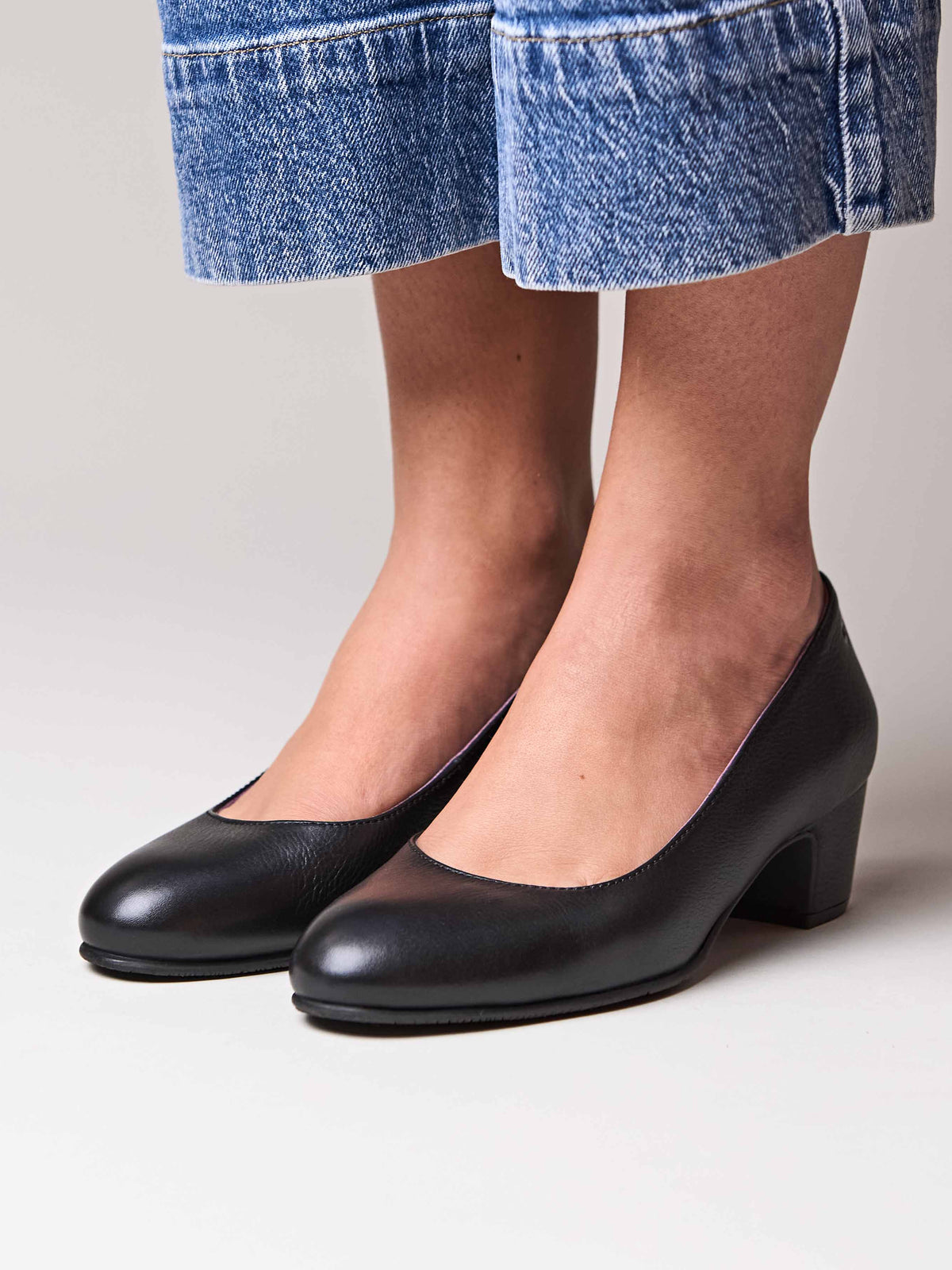 Black block heel court shoes - KEEL BLACK
