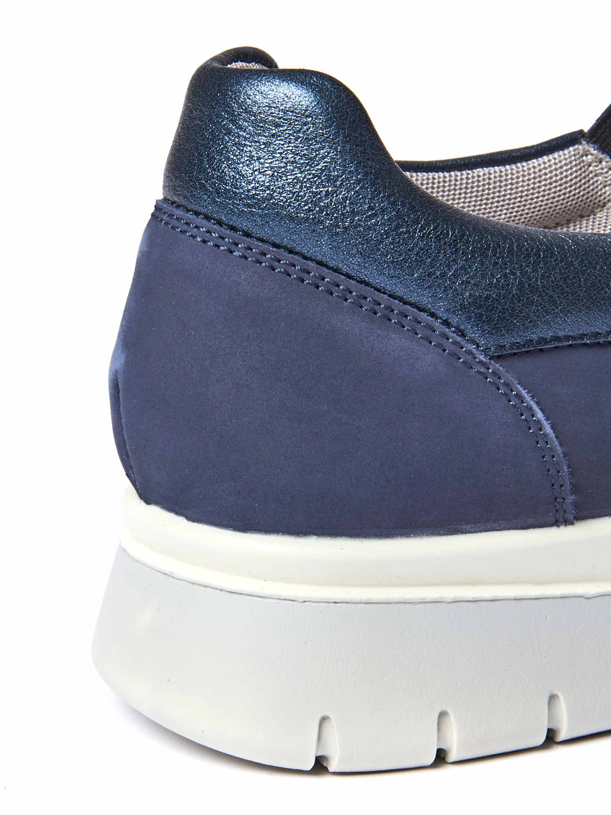 CRESSIDA INDIGO NUBUCK