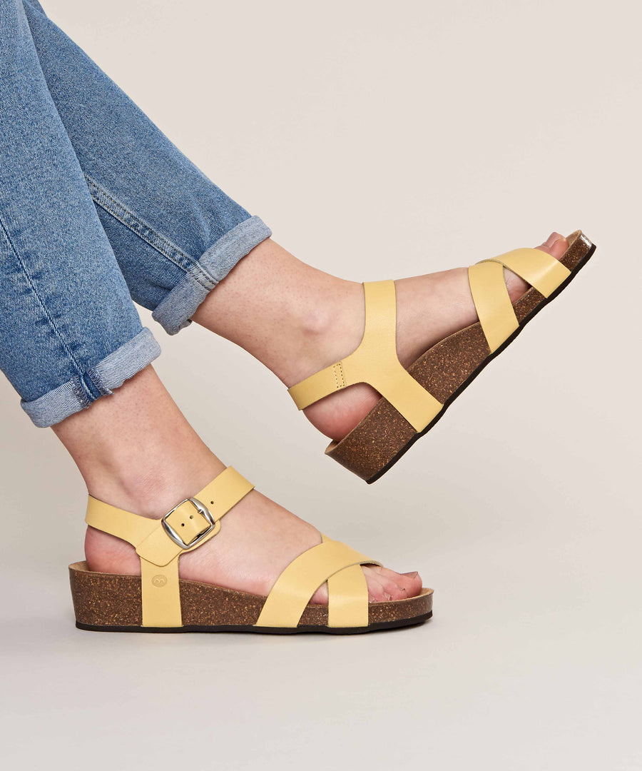 BIGBURY 2 PRIMROSE YELLOW