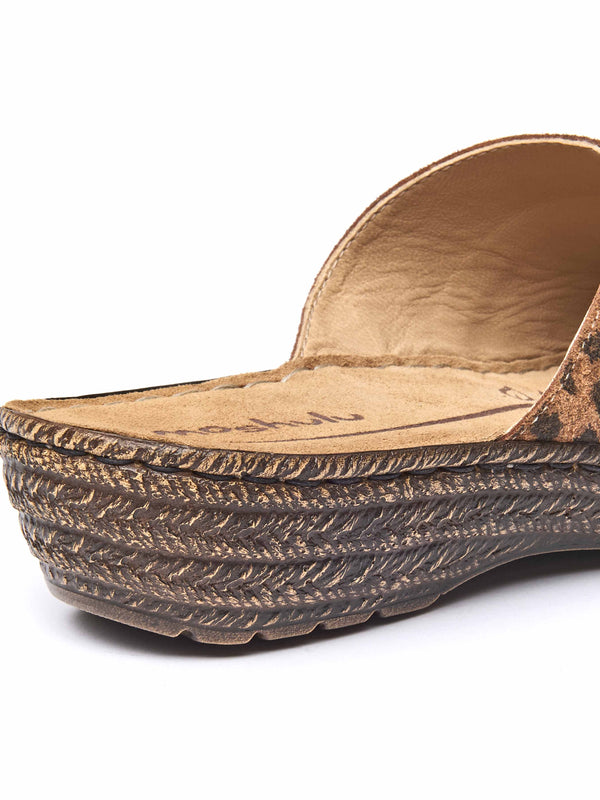 SEVILLE CLASSIC 2 LEOPARD PRINT