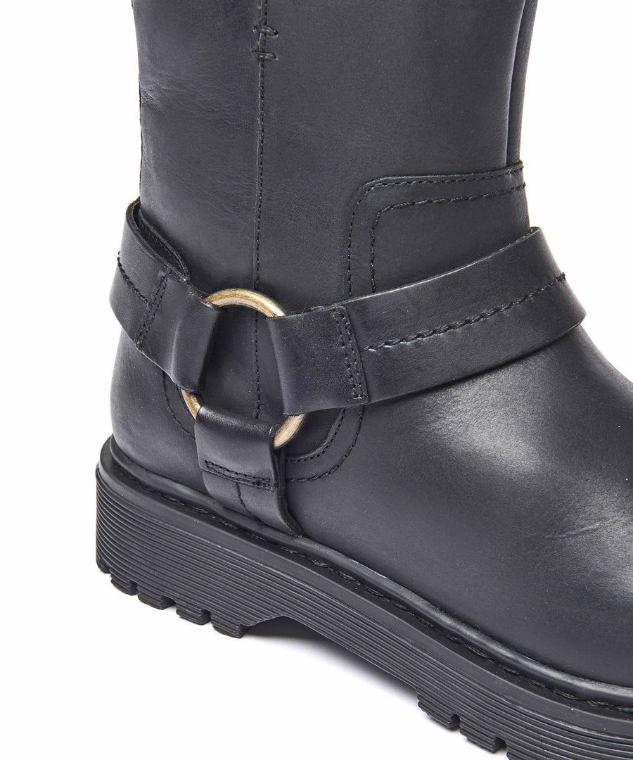 CAPE BLACK WAXY