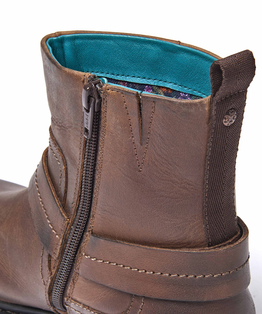 CAPE BROWN WAXY