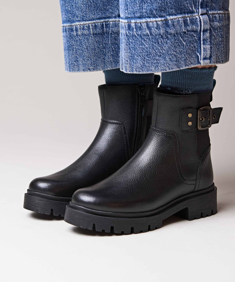 SEAMOUNT BLACK LEATHER