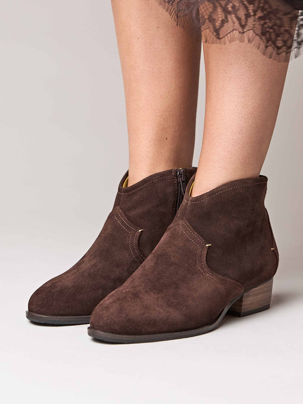Brown western-style heeled ankle boot - YARDANG BROWN SUEDE