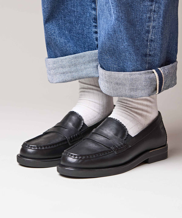 PRION BLACK LEATHER