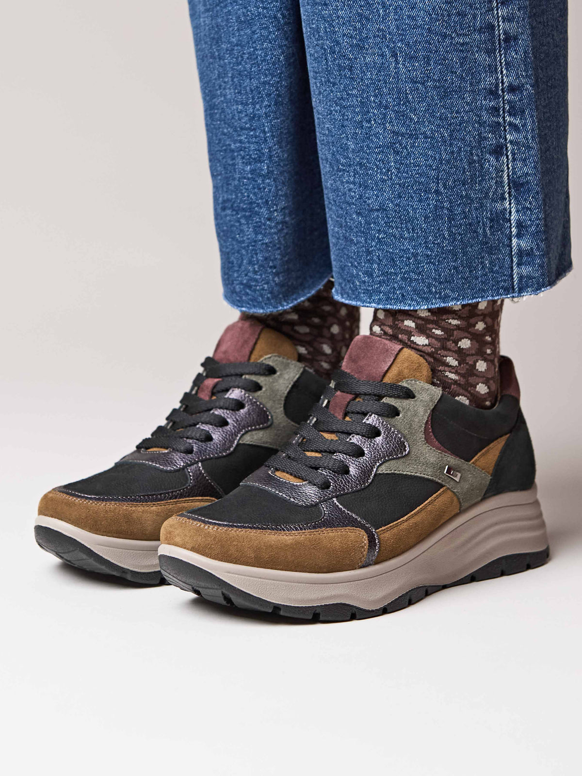 Black water-resistant trainers - EVELLE BLACK SUEDE/NUBUCK
