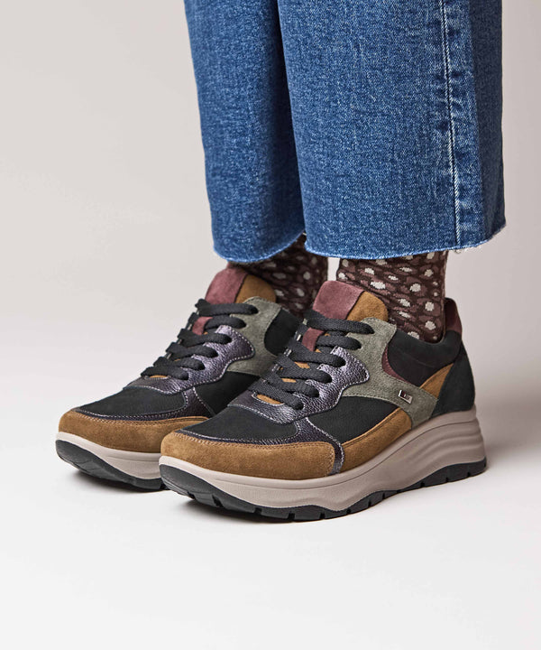 EVELLE BLACK SUEDE/NUBUCK