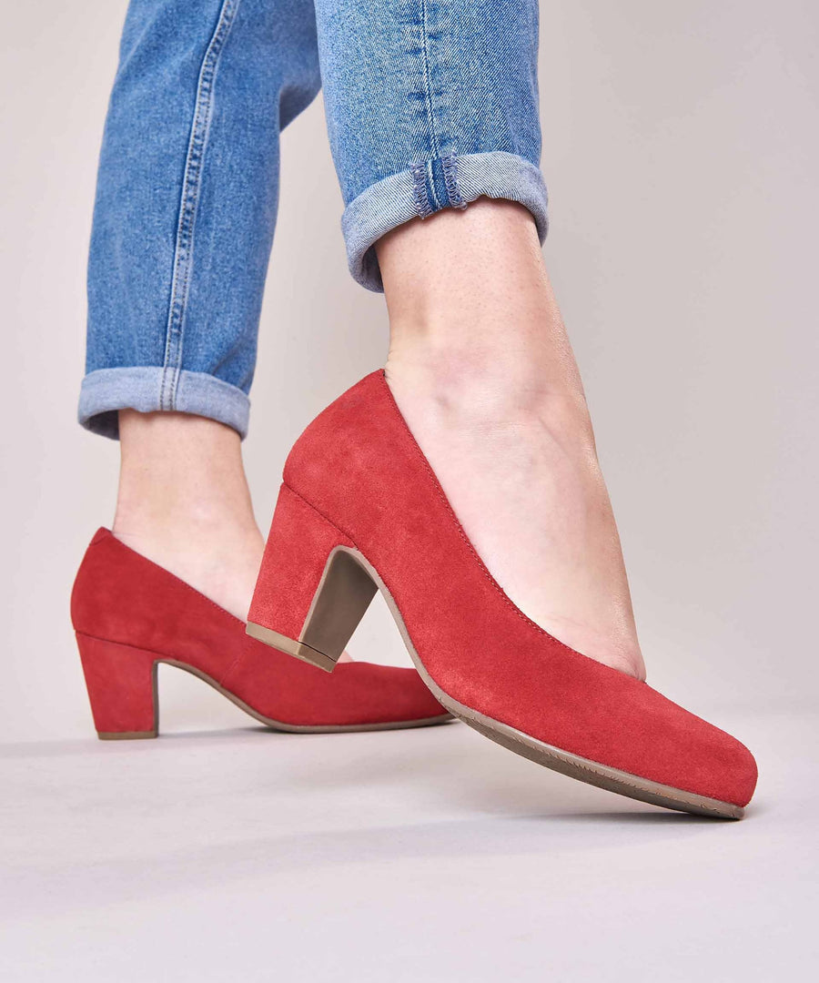 ASANTE LIPSTICK RED
