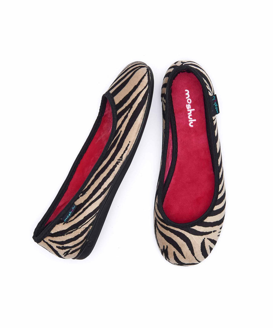 LEONA ZEBRA