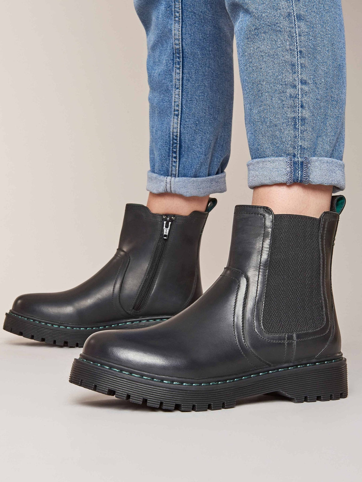 Black women's leather Chelsea boots - ABNEY BLACK