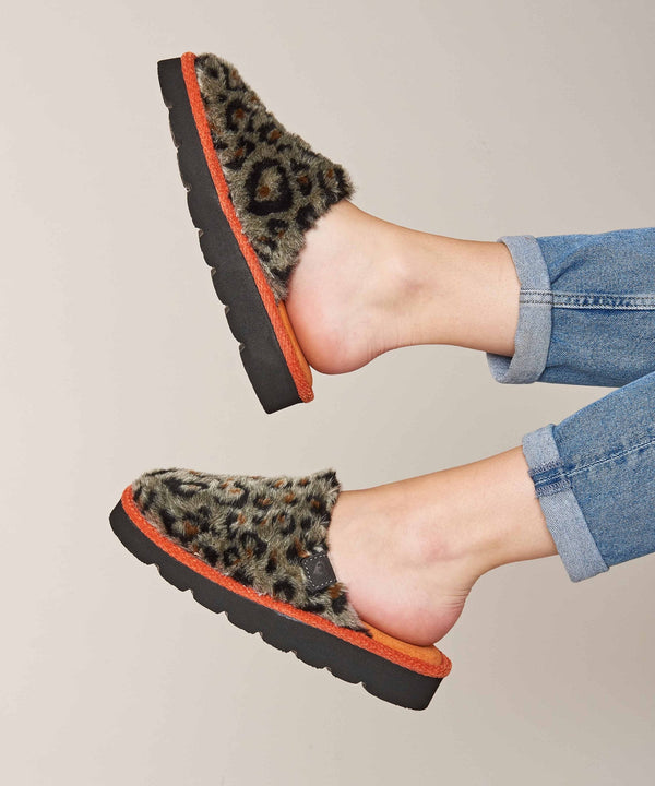 SNOW LEOPARD ORANGE
