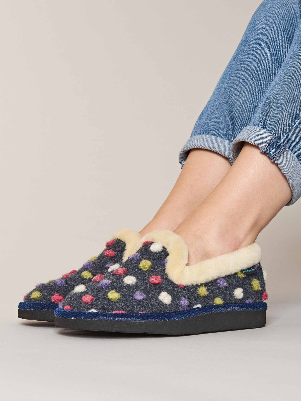 PEANUT BRITTLE INDIGO