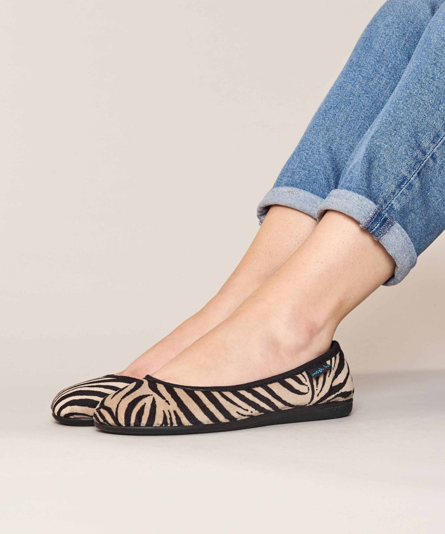 LEONA ZEBRA