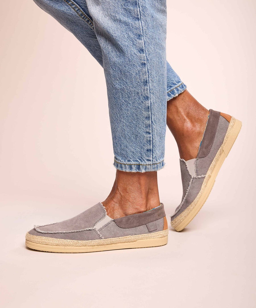 WEIR GREY