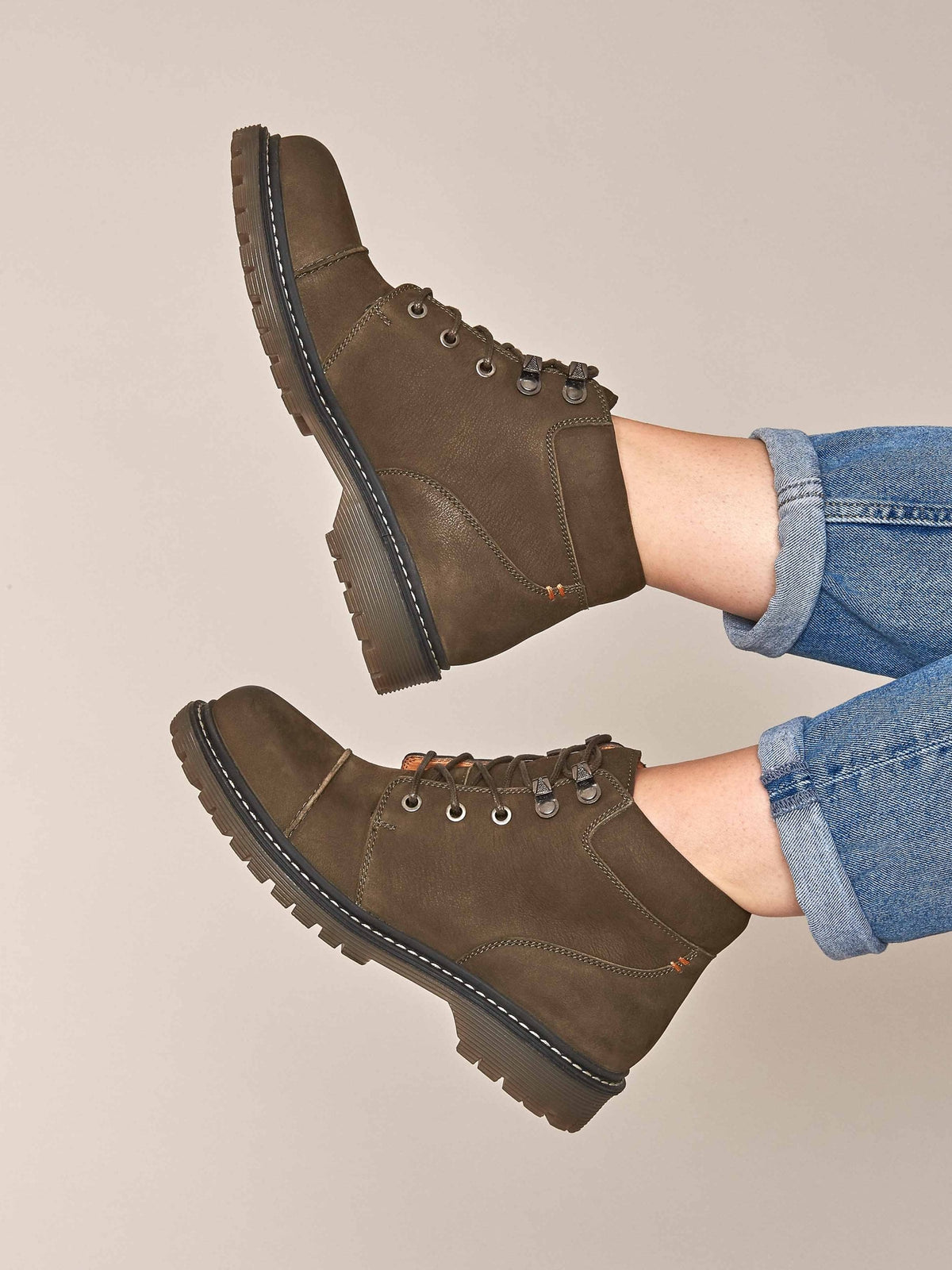 Green ladies' hiker-style ankle boots - HARTE 2 WILD OLIVE