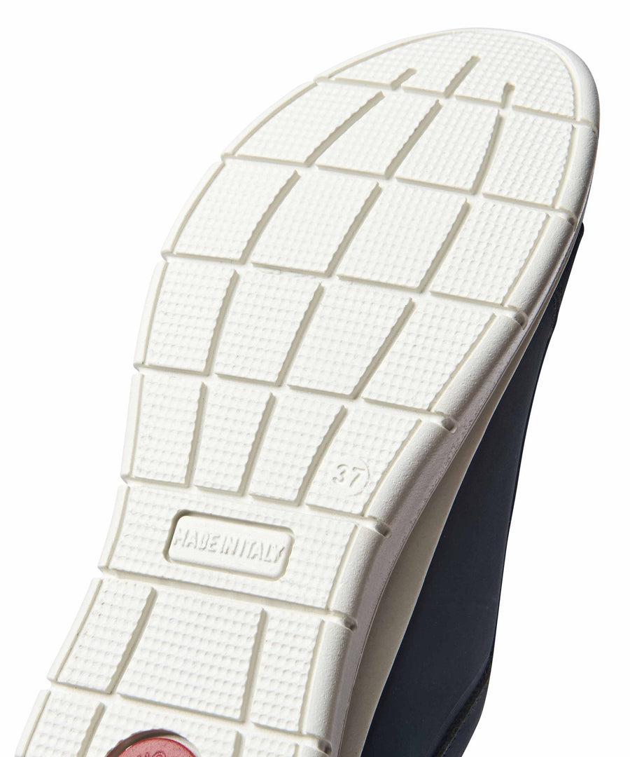 KENSEY INDIGO NUBUCK