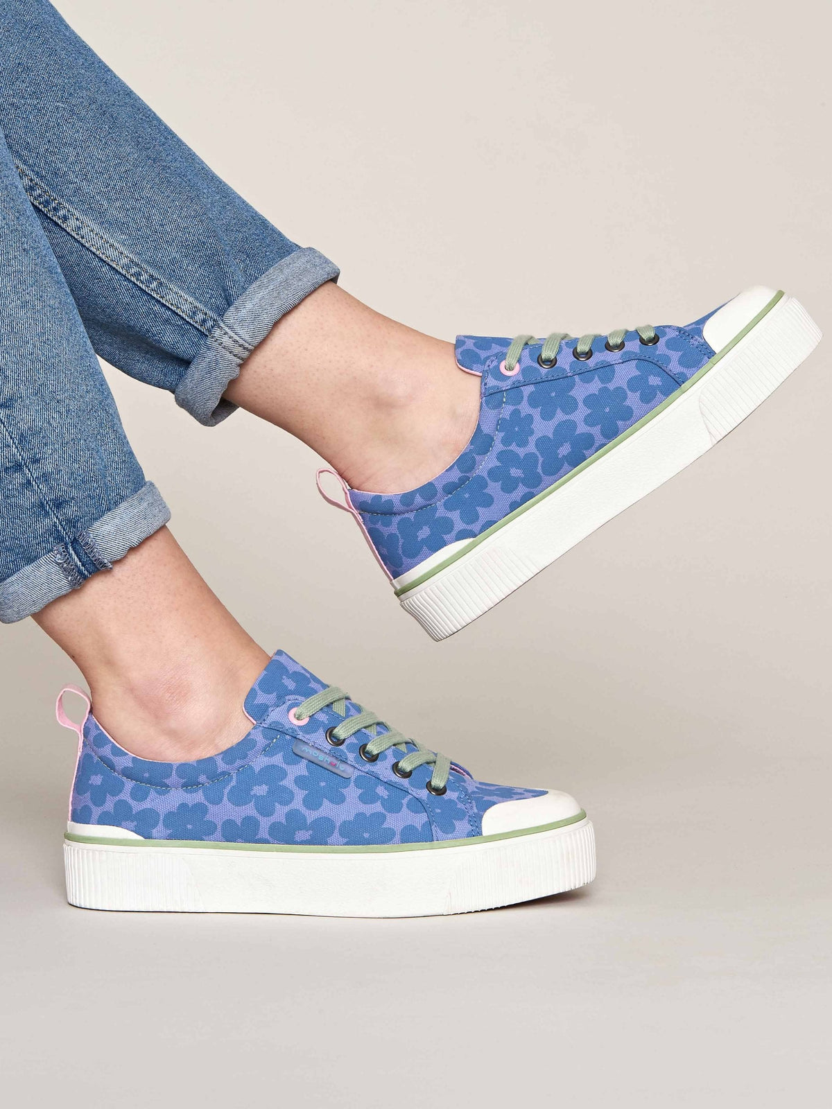 LEVAN BLUE BOLD FLORAL