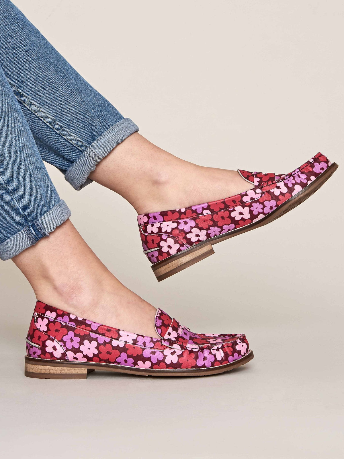 PETREL LEATHER ZINFANDEL BOLD FLORAL