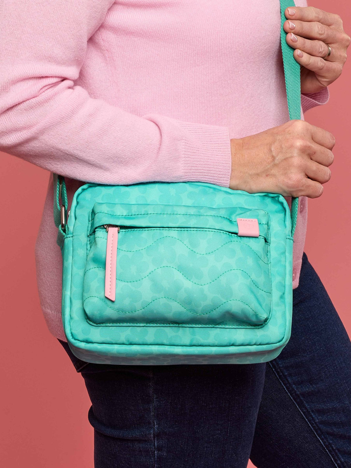 MENDIP POOL BLUE FLORAL