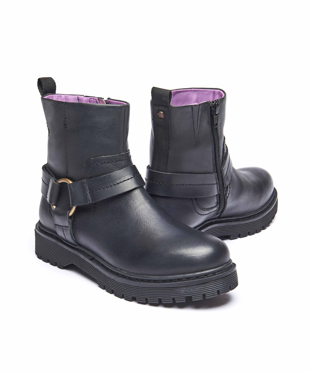 CAPE BLACK WAXY