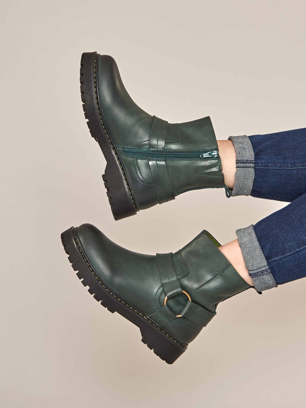 CAPE PINE GREEN WAXY