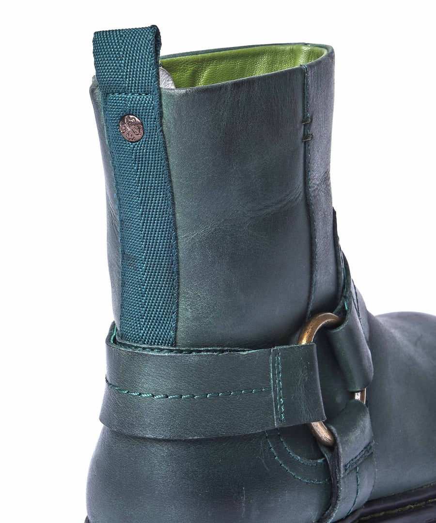 CAPE PINE GREEN WAXY