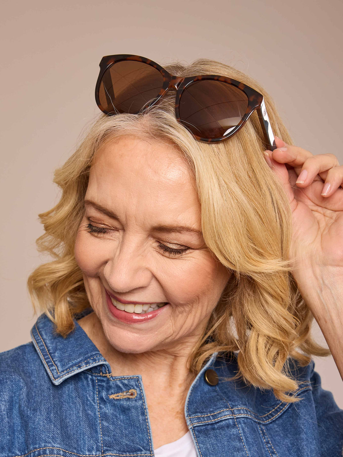 Brown tortoiseshell acetate sunglasses - SANDHILLS TORTOISESHELL/ATLANTIS GREEN