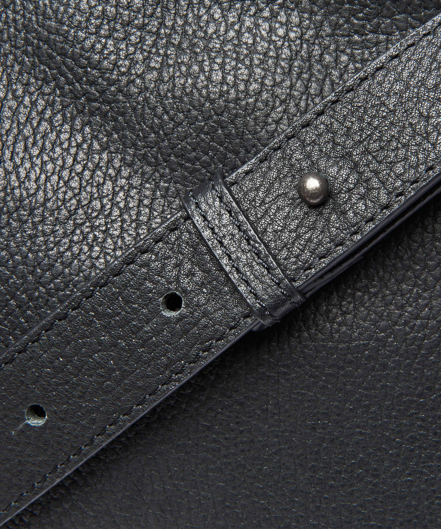 STEEPLE BLACK