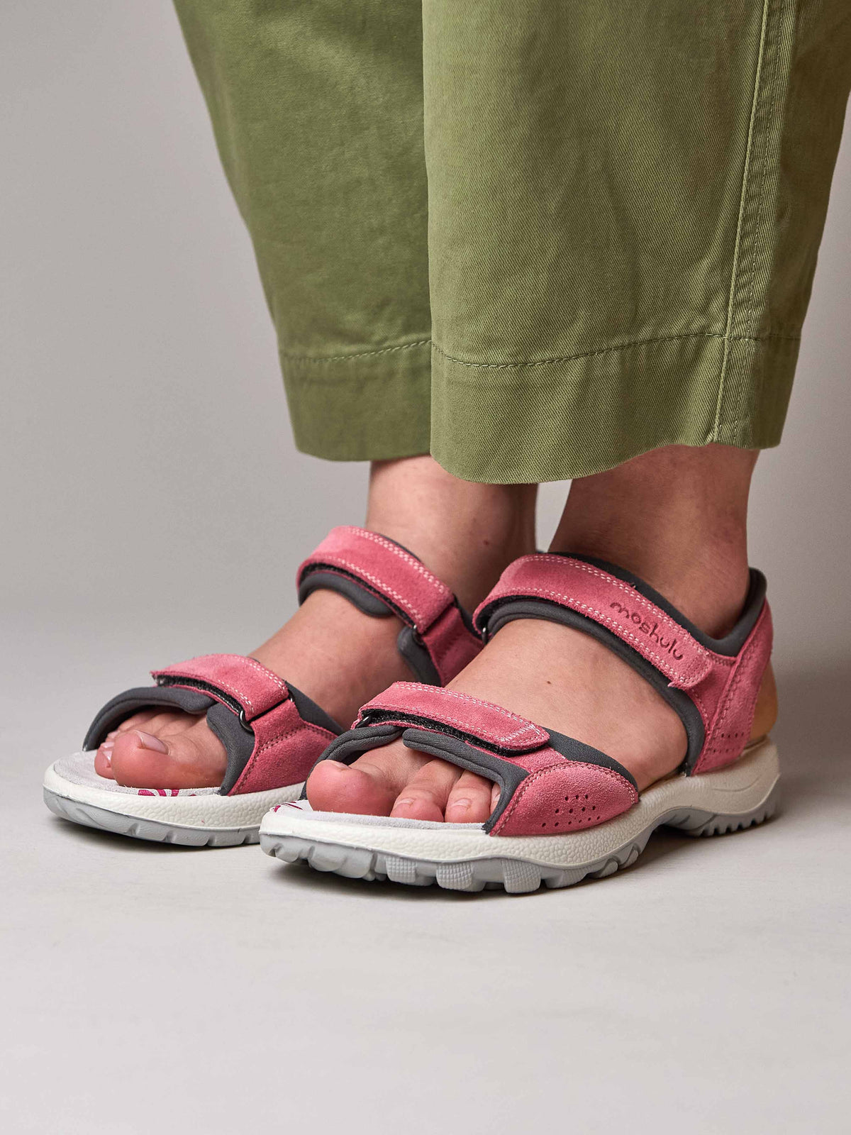 AVON CORAL PINK SUEDE