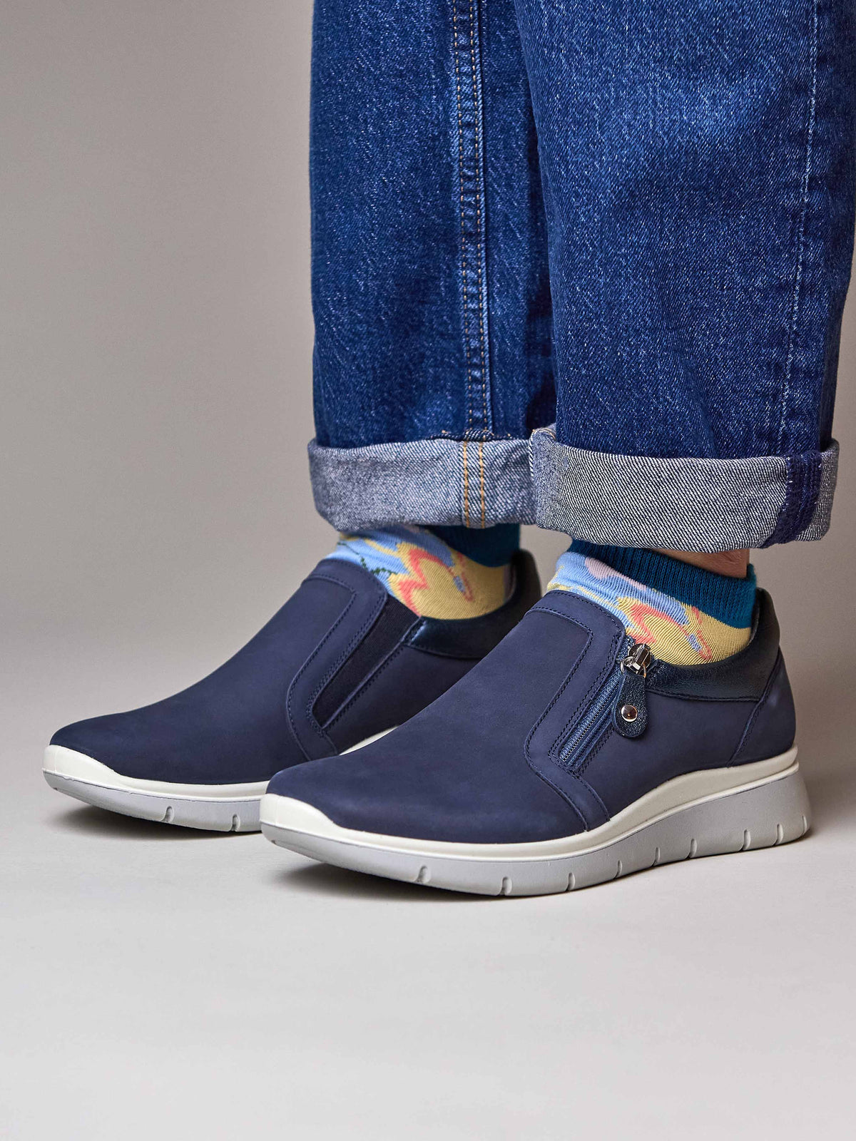 CRESSIDA INDIGO NUBUCK