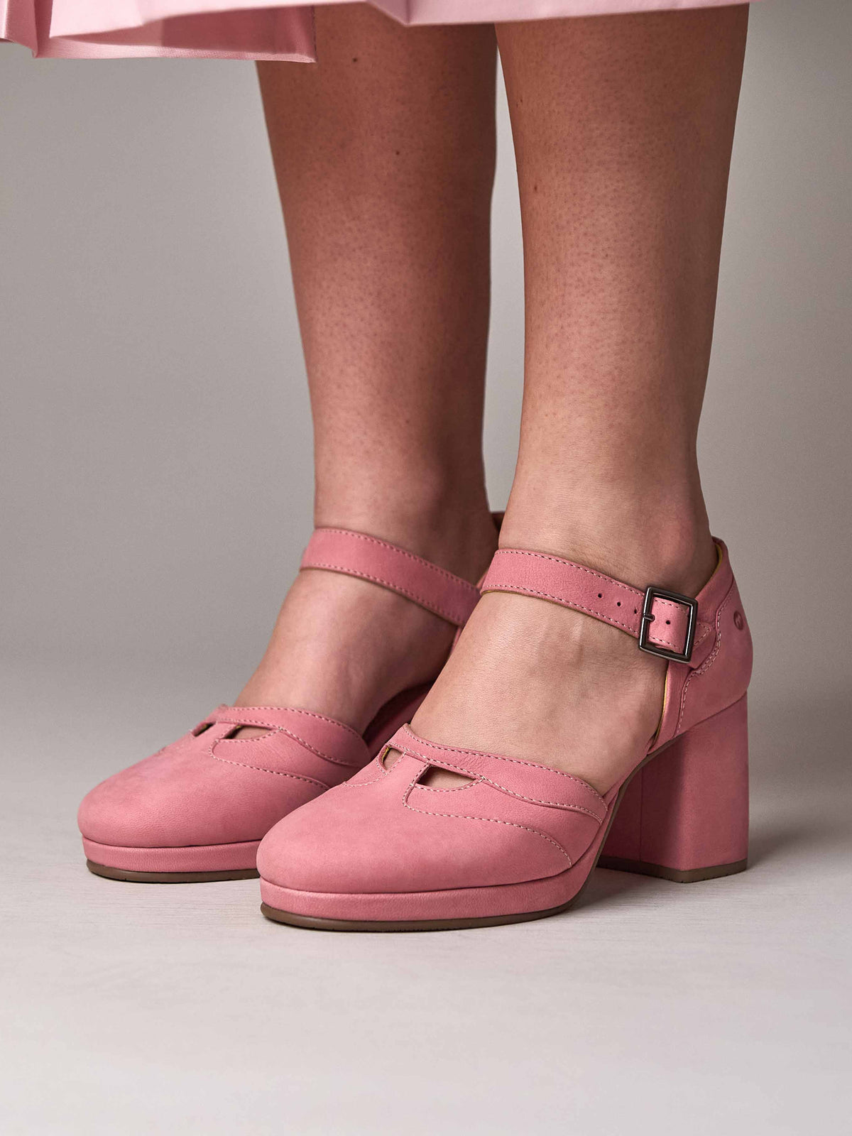 HAZUMI CORAL PINK NUBUCK