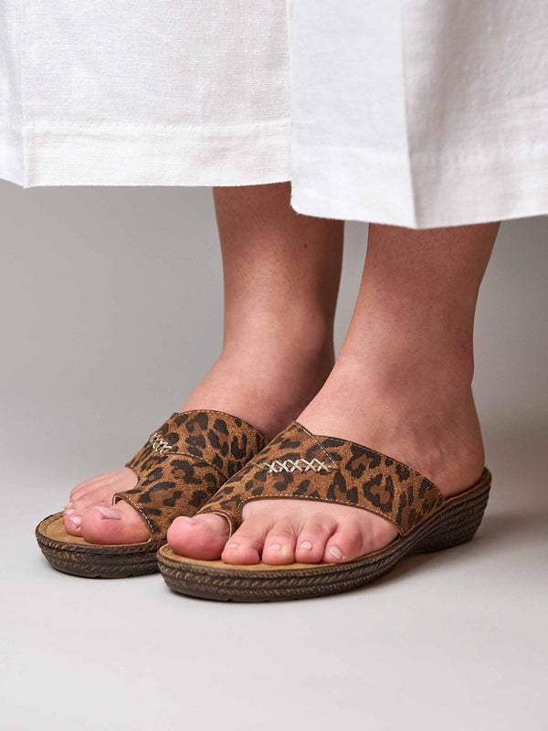 SEVILLE CLASSIC 2 LEOPARD PRINT