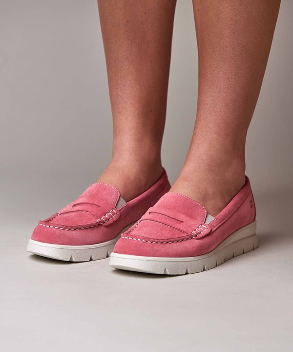 SHEARWATER CORAL PINK SUEDE