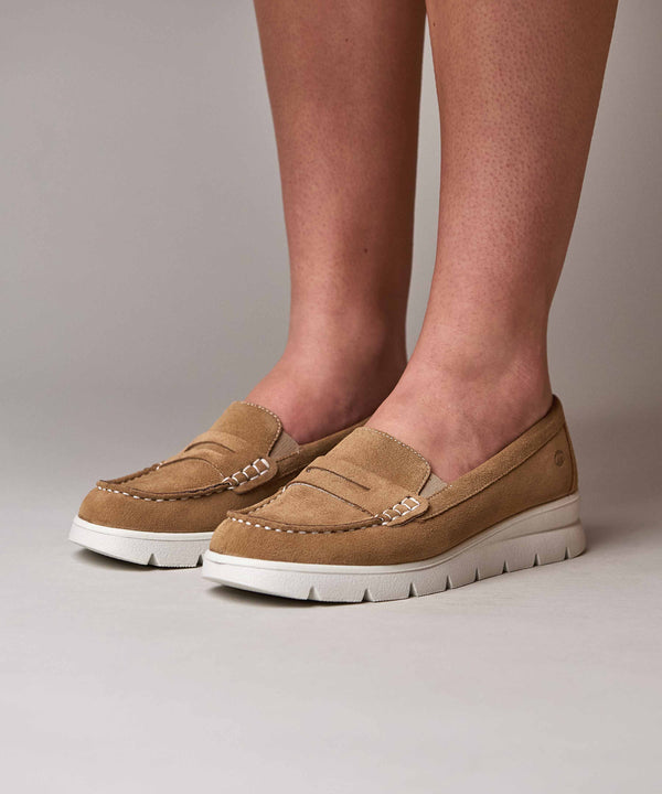 SHEARWATER HONEY TAN SUEDE