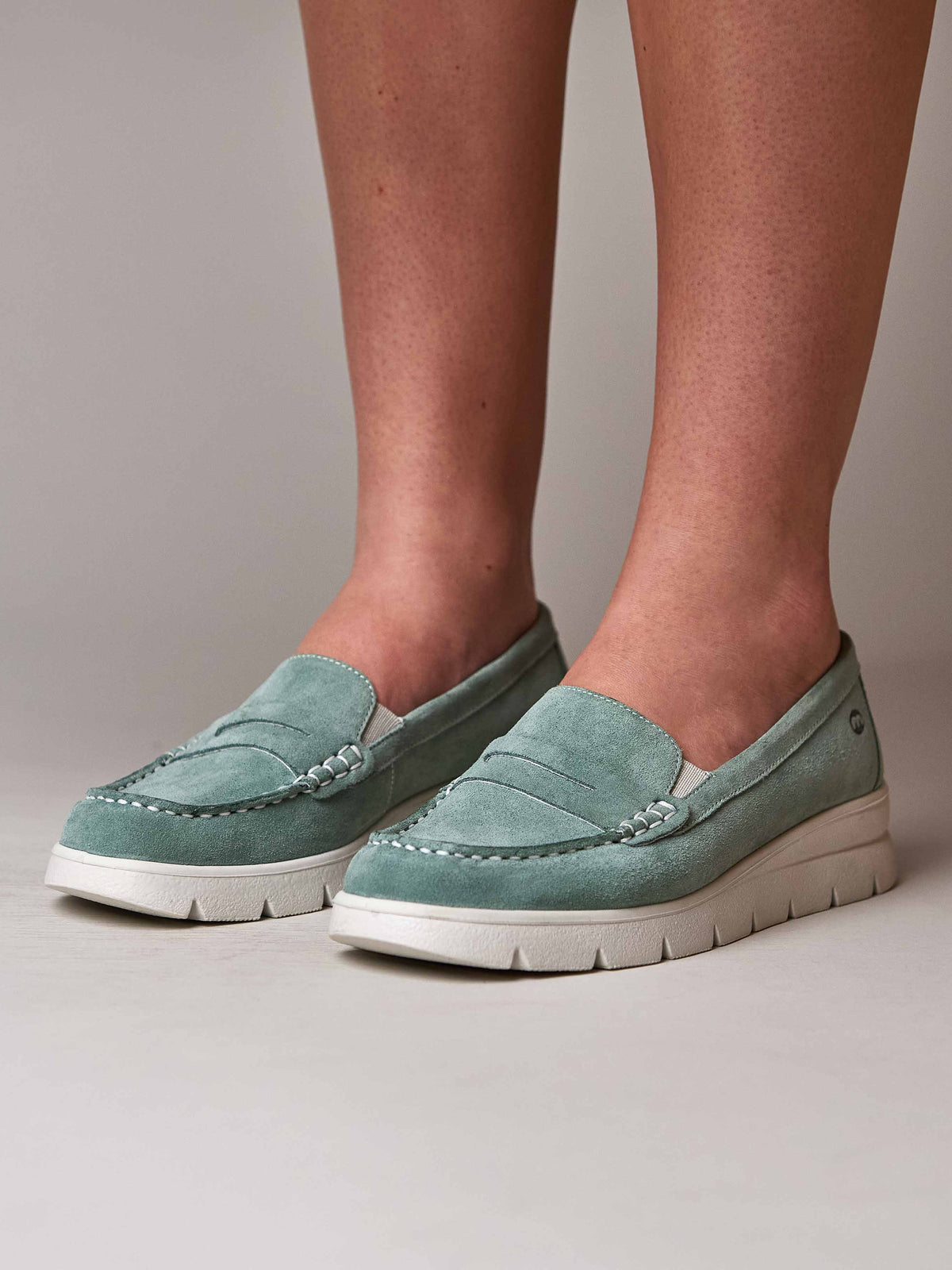 SHEARWATER SEA MIST SUEDE
