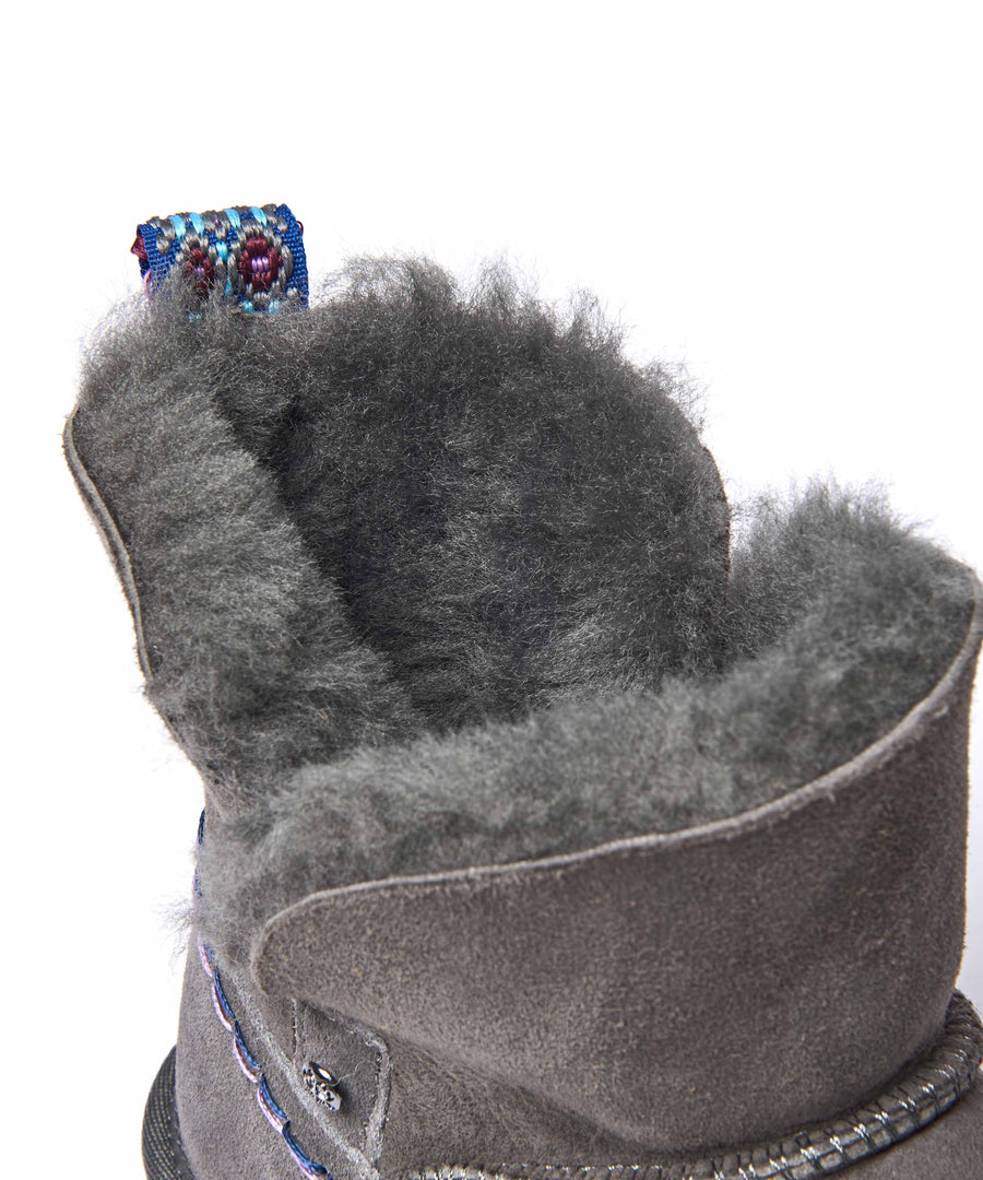 WATTLE 2 GREY