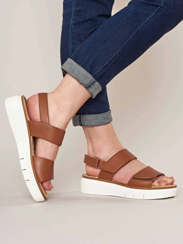 Brown leather platform sandals - HALLSANDS TAN