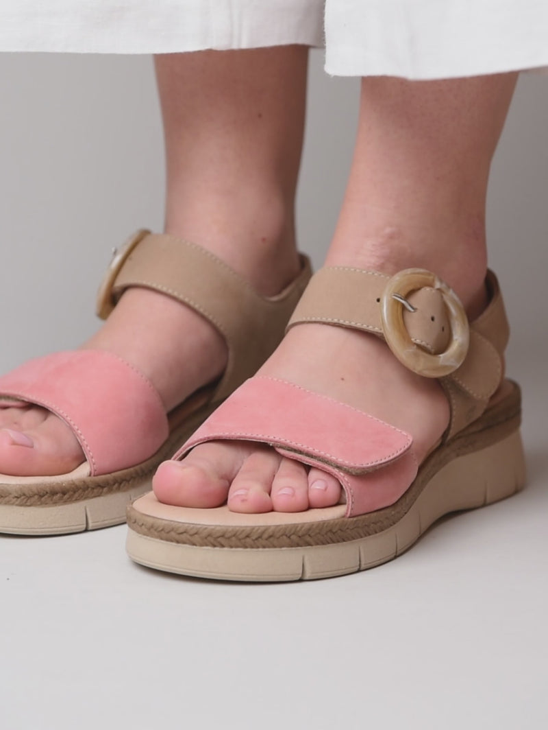 Neutral two-toned flexible sandals - PENHALE TAN/CORAL PINK NUBUCK