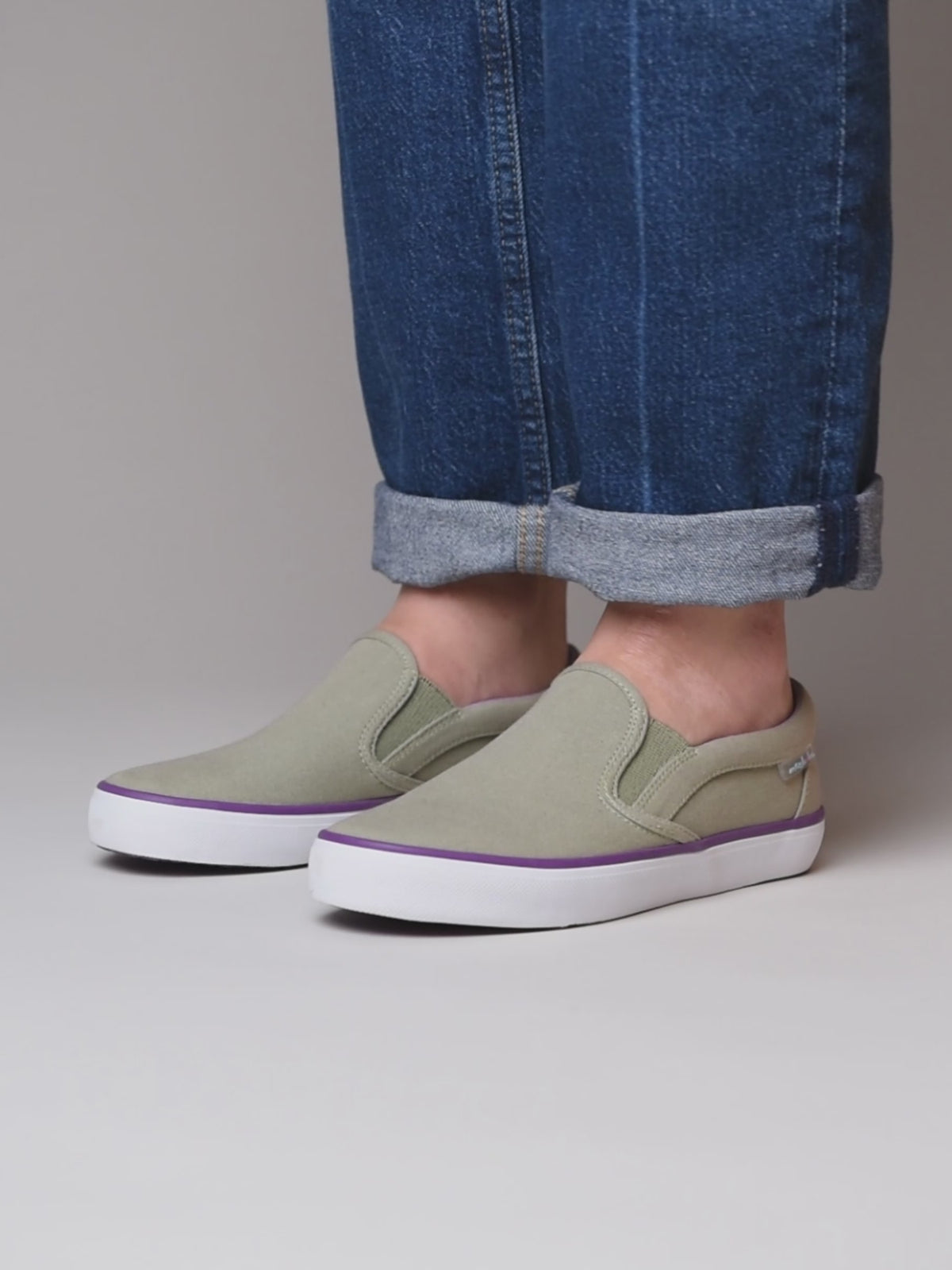 DUNDEE SAGE GREEN