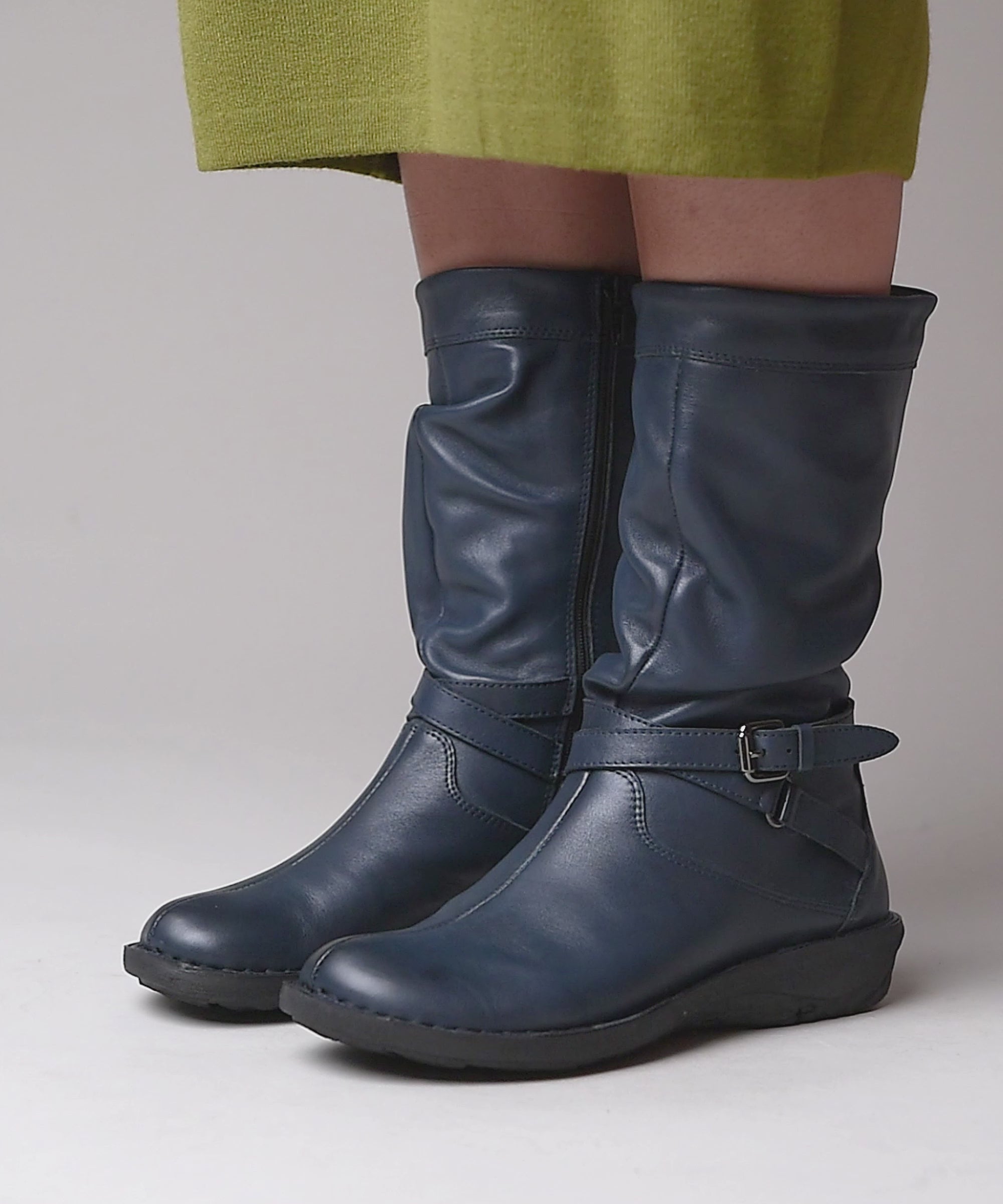TEACAKE INDIGO | Blue slouchy mid-length leather boots | Moshulu