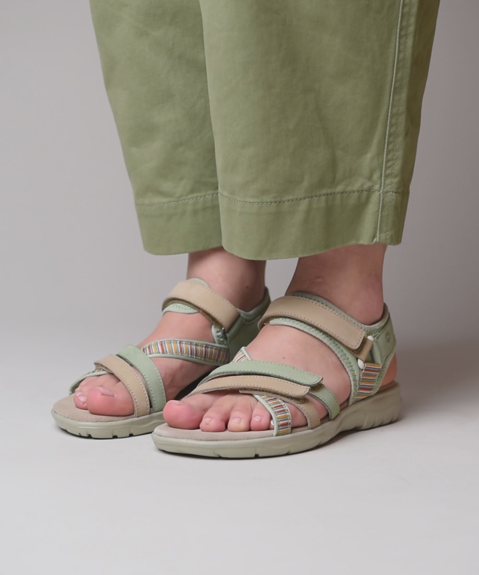 SEVERN SAND NUBUCK | Beige slim multistrap adventure sandals