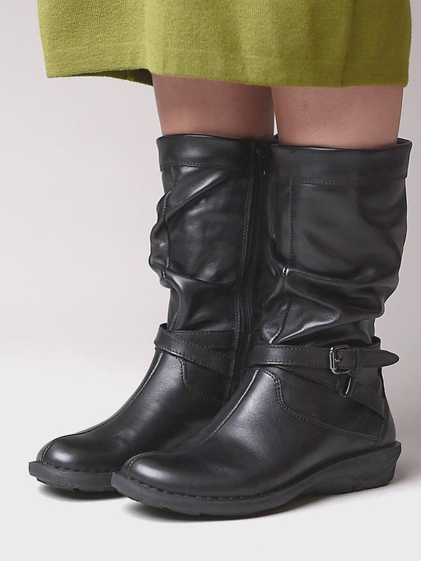 Black slouchy mid-length leather boots - TEACAKE BLACK