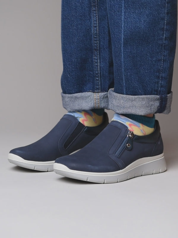CRESSIDA INDIGO NUBUCK
