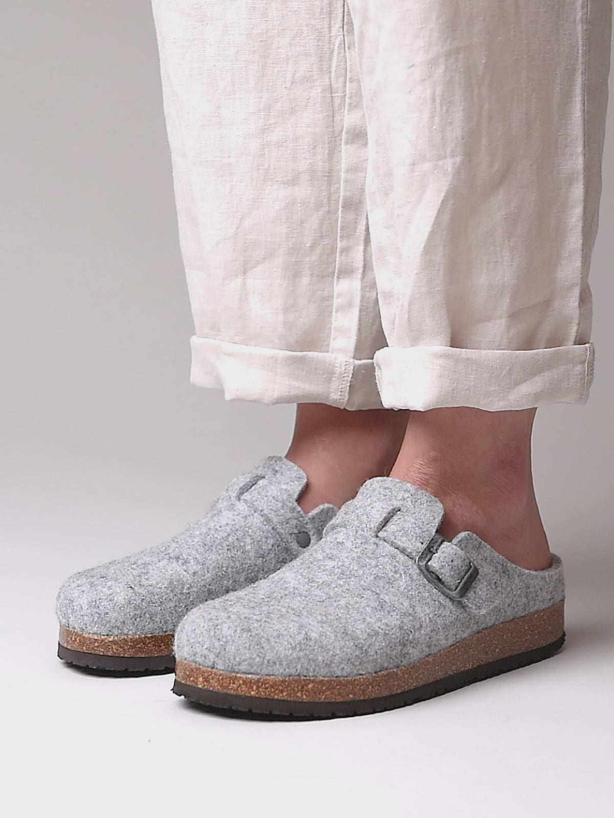 Grey wool felt clog mule slippers - CECILIA CHARCOAL
