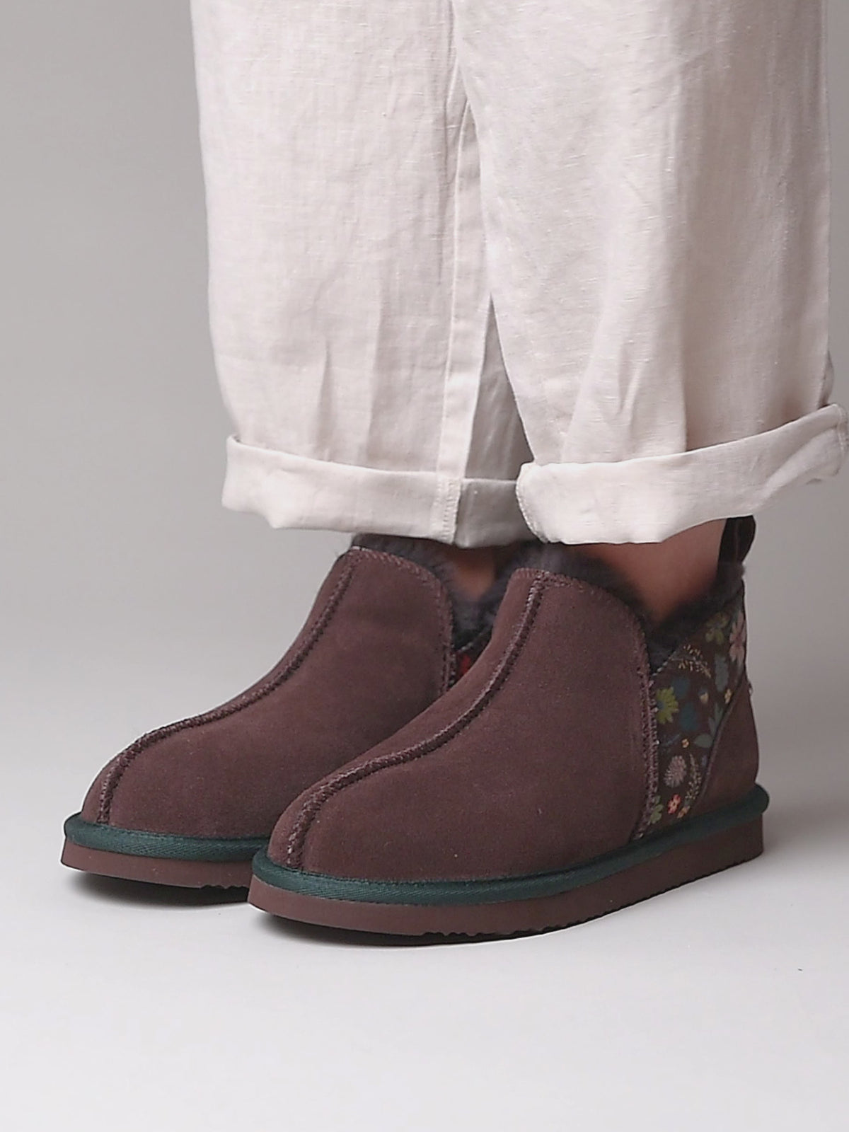 Brown sheepskin slipper boots - BOLBERRY BROWN ACORN BLOOM PRINT