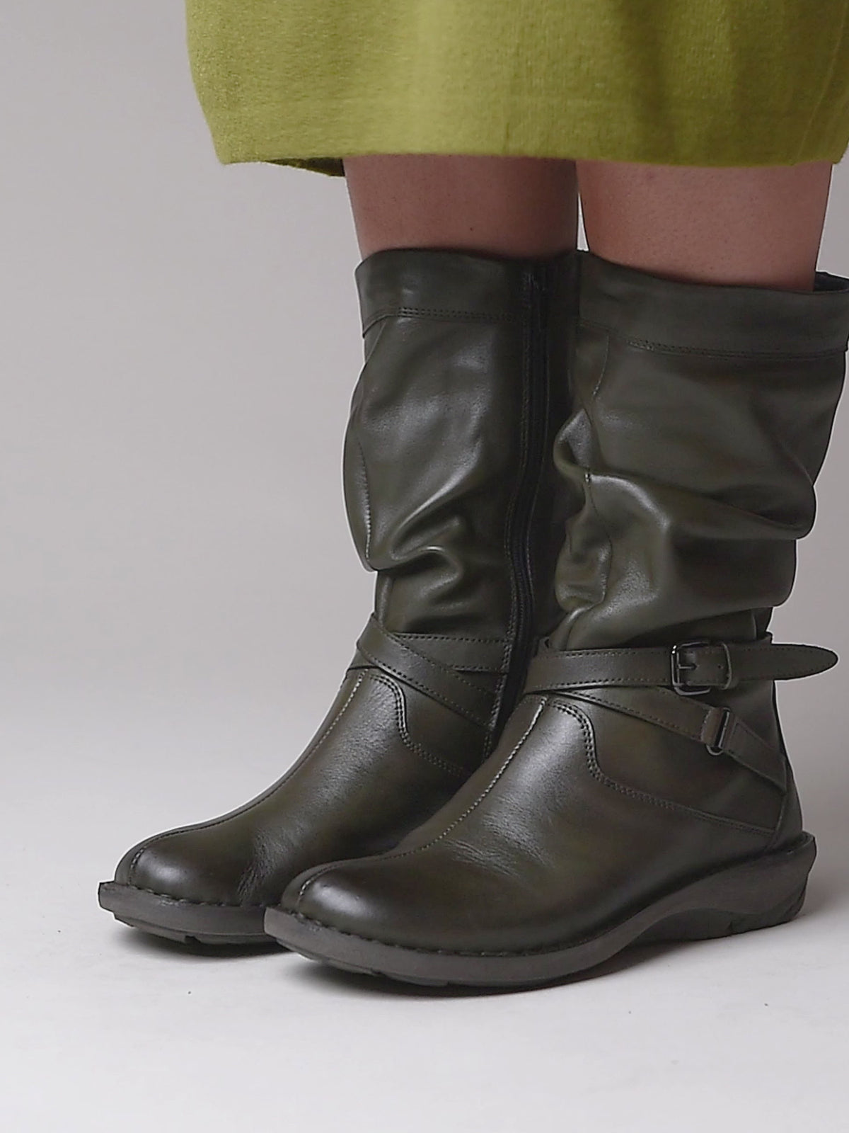 Green slouchy mid-length leather boots - TEACAKE OLIVE GREEN LEATHER