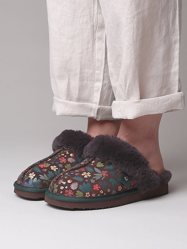 Brown sheepskin mule slippers - TIREE BROWN ACORN BLOOM PRINT